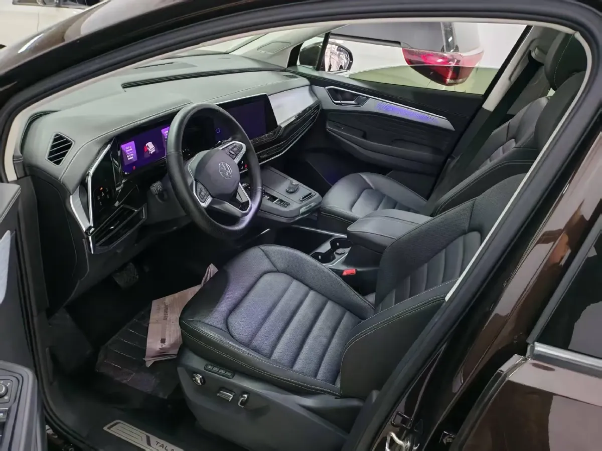 2021 Volkswagen Talagon 2.0T 220HP L4 7DCT,autocango,china used car exporter,china ev exporter,chinese used car exporter,chinese used ev exporter