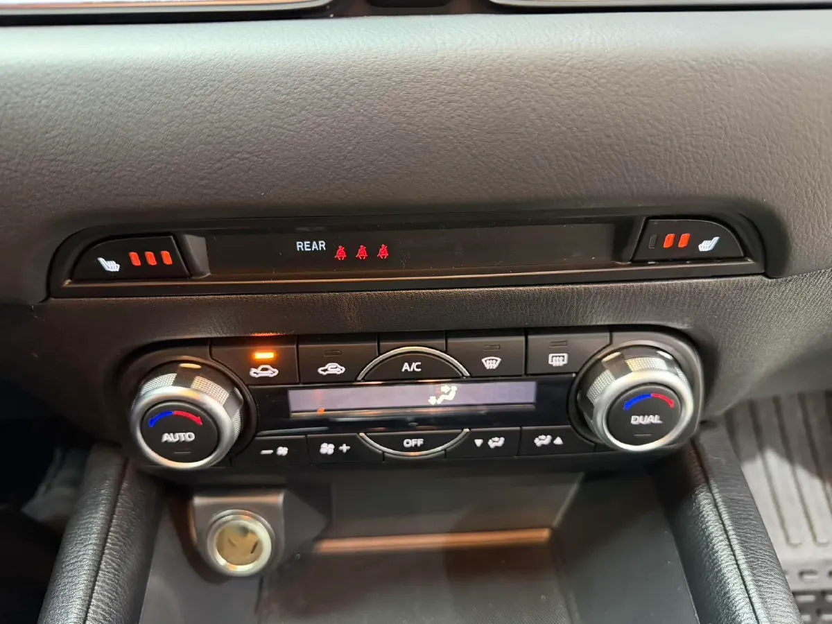 2022 MAXUS XinTu V90 2.0T 150HP L4 6AT,autocango,china used car exporter,china ev exporter,chinese used car exporter,chinese used ev exporter