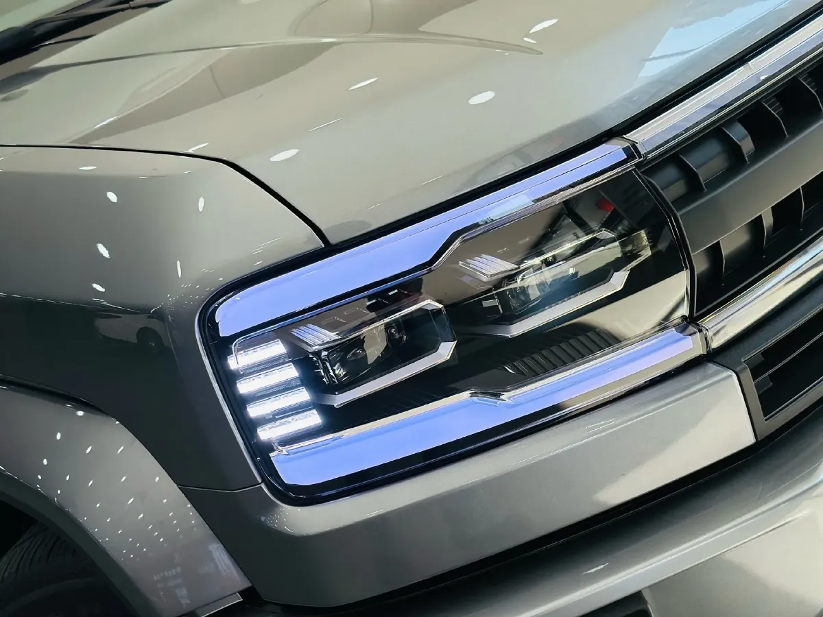 2025 FangChengBao Bao 5 1.5T 194HP L4 E-CVT PHEV 31.8KWH,autocango,china used car exporter,china ev exporter,chinese used car exporter,chinese used ev exporter