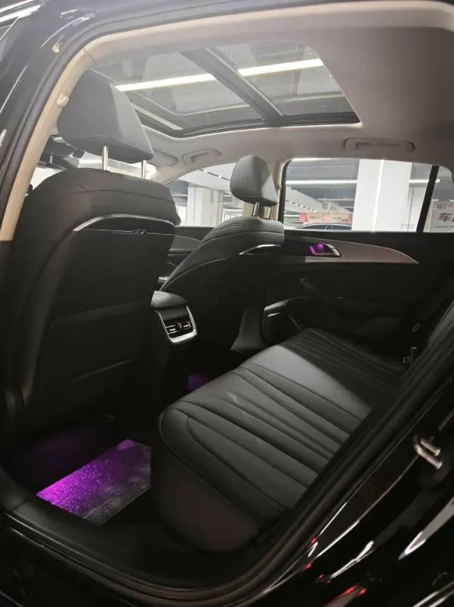 2023 HongQi H5 2.0T 224HP L4 8AT,autocango,china used car exporter,china ev exporter,chinese used car exporter,chinese used ev exporter