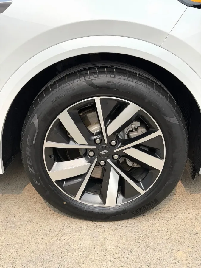 2023 Li L7 Range Extended 154HP REEV 40.9KWH,autocango,china used car exporter,china ev exporter,chinese used car exporter,chinese used ev exporter