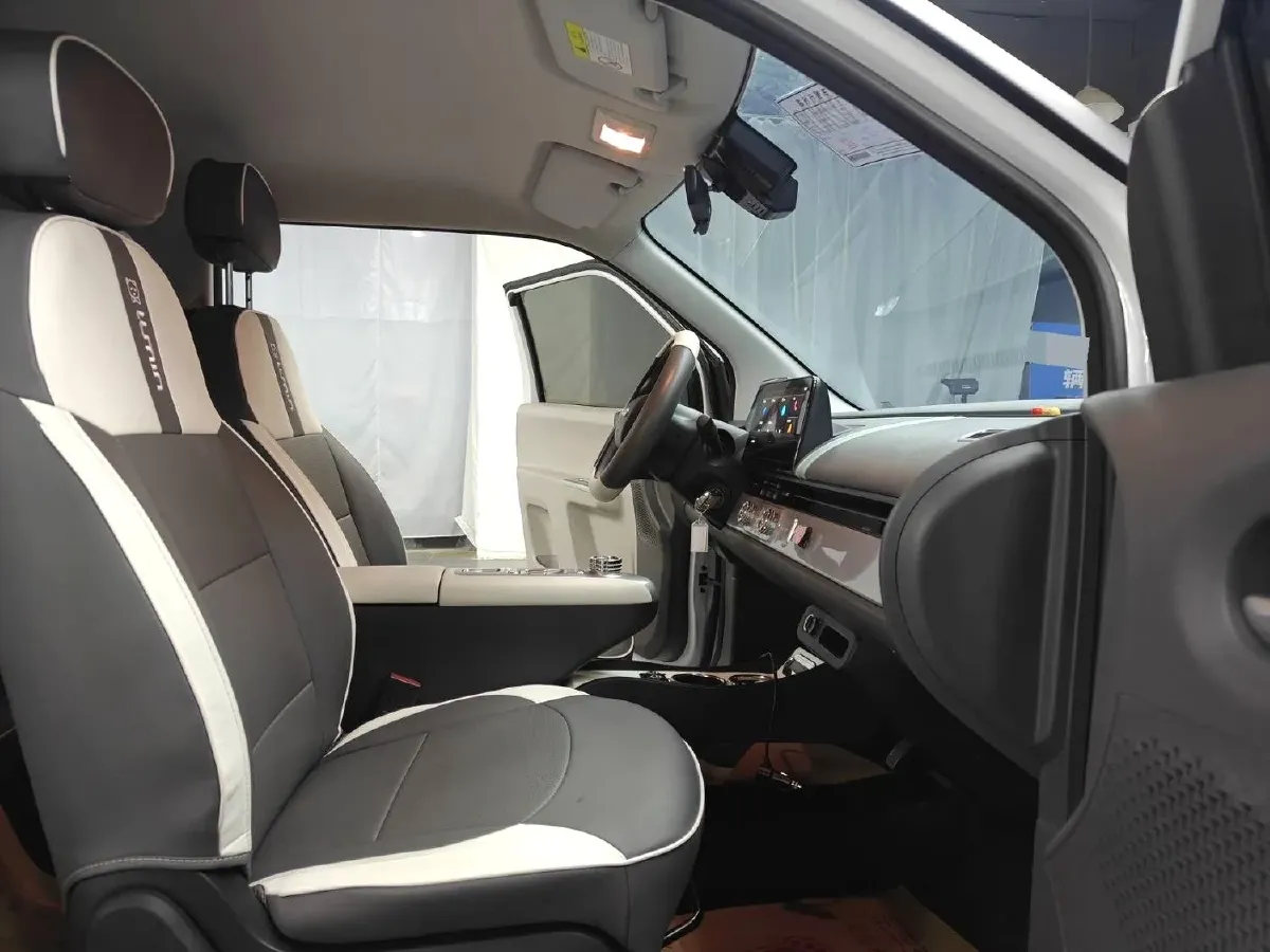 2025 LingBox BOX BEV 19.2KWH,autocango,china used car exporter,china ev exporter,chinese used car exporter,chinese used ev exporter