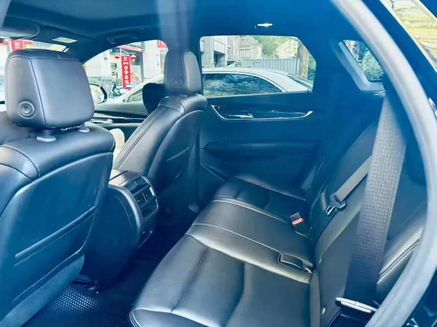 2021 Cadillac XT5 2.0T 237HP L4 9AT,autocango,china used car exporter,china ev exporter,chinese used car exporter,chinese used ev exporter