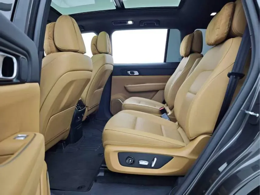 2021 Li ONE Range Extended 131HP REEV 40.5KWH,autocango,china used car exporter,china ev exporter,chinese used car exporter,chinese used ev exporter