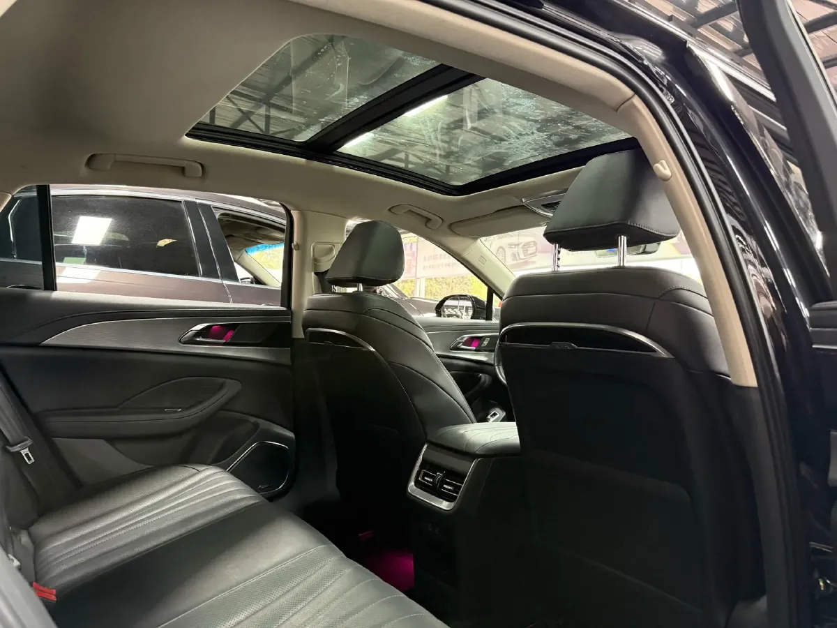 2023 HongQi H5 1.5T 169HP L4 7DCT,autocango,china used car exporter,china ev exporter,chinese used car exporter,chinese used ev exporter