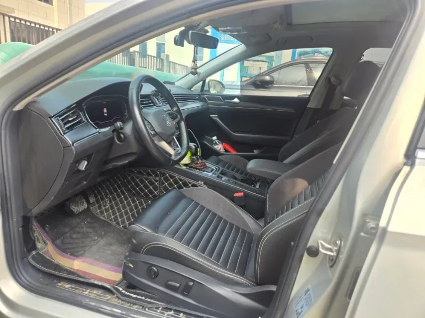 2020 Volkswagen Magotan 2.0T 186HP L4 7DCT,autocango,china used car exporter,china ev exporter,chinese used car exporter,chinese used ev exporter