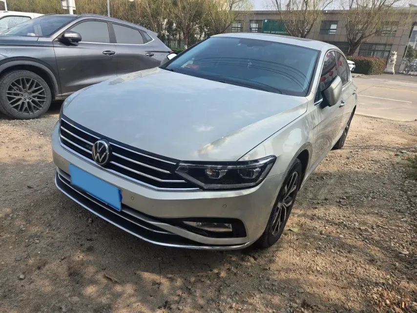 2020 Volkswagen Magotan 2.0T 186HP L4 7DCT,autocango,china used car exporter,china ev exporter,chinese used car exporter,chinese used ev exporter