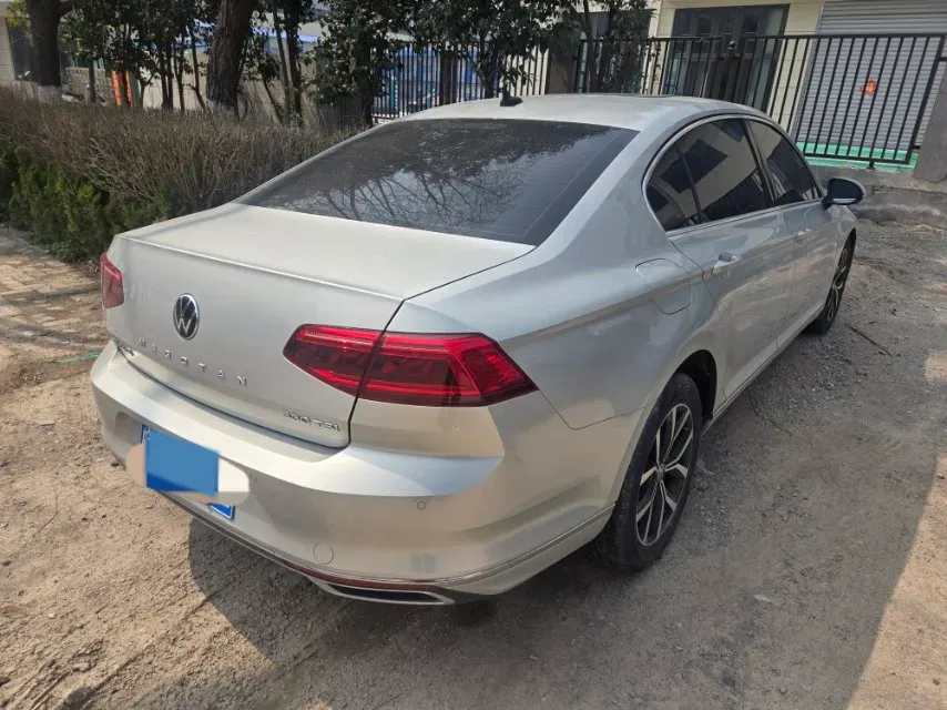 2020 Volkswagen Magotan 2.0T 186HP L4 7DCT,autocango,china used car exporter,china ev exporter,chinese used car exporter,chinese used ev exporter