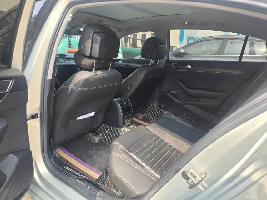 2020 Volkswagen Magotan 2.0T 186HP L4 7DCT,autocango,china used car exporter,china ev exporter,chinese used car exporter,chinese used ev exporter