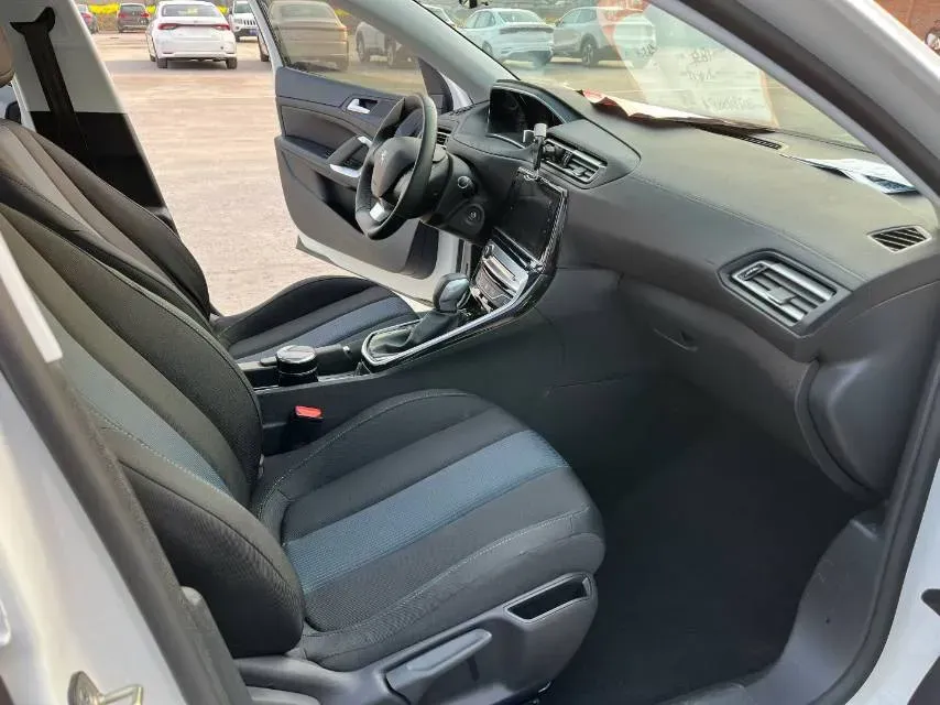 2018 Peugeot 308 1.6L 117HP L4 6AT,autocango,china used car exporter,china ev exporter,chinese used car exporter,chinese used ev exporter