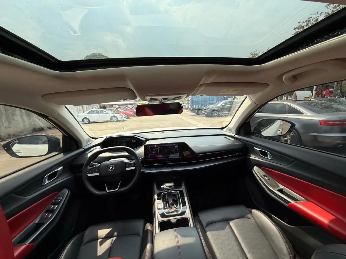 2022 ChangAn CS55 Plus 1.5T 180HP L4 7DCT,autocango,china used car exporter,china ev exporter,chinese used car exporter,chinese used ev exporter