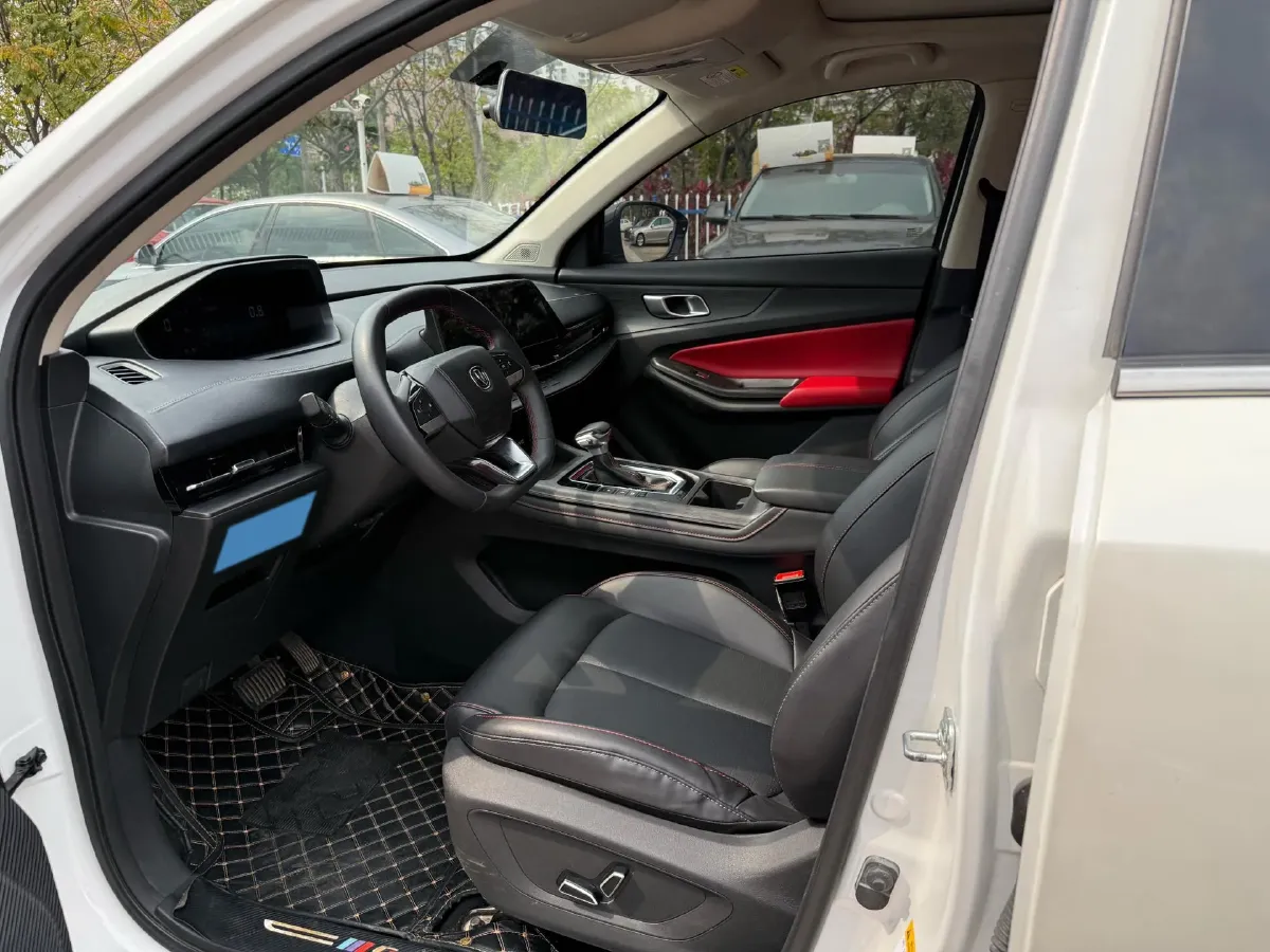 2022 ChangAn CS55 Plus 1.5T 180HP L4 7DCT,autocango,china used car exporter,china ev exporter,chinese used car exporter,chinese used ev exporter