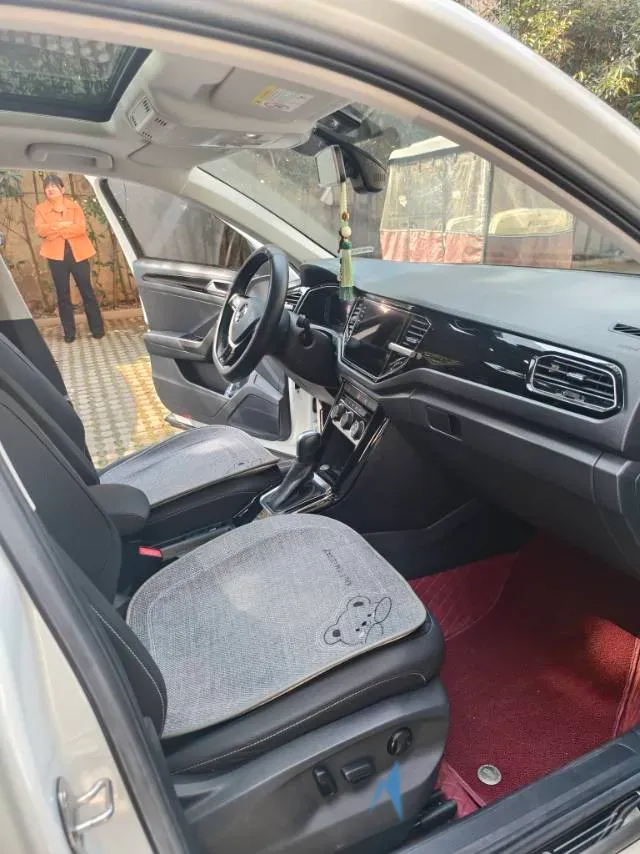 2022 Volkswagen T-Roc 1.4T 150HP L4 7DCT,autocango,china used car exporter,china ev exporter,chinese used car exporter,chinese used ev exporter