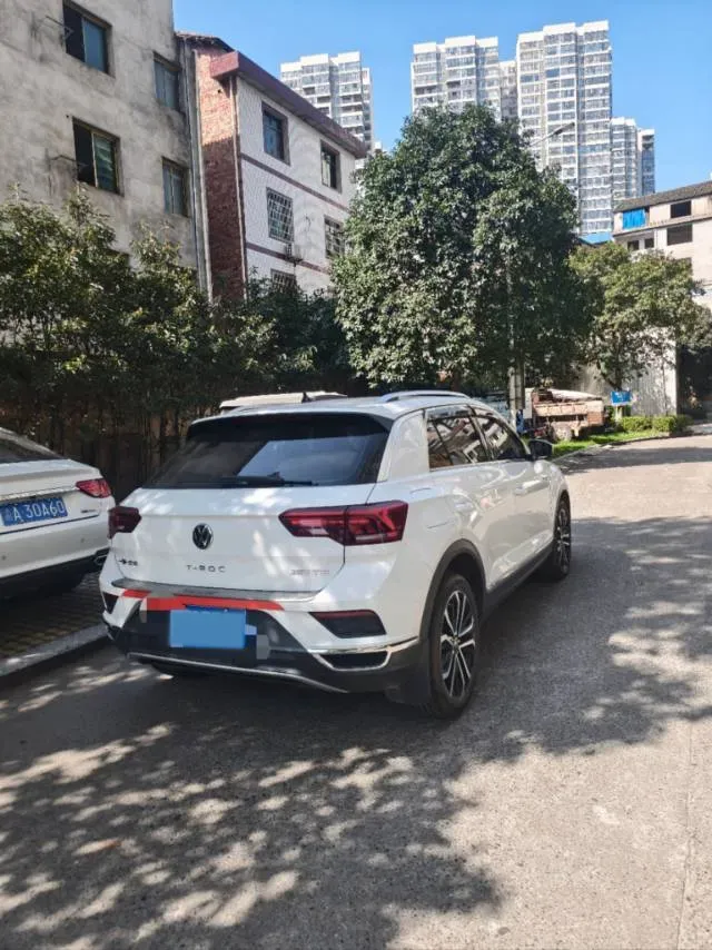 2022 Volkswagen T-Roc 1.4T 150HP L4 7DCT,autocango,china used car exporter,china ev exporter,chinese used car exporter,chinese used ev exporter