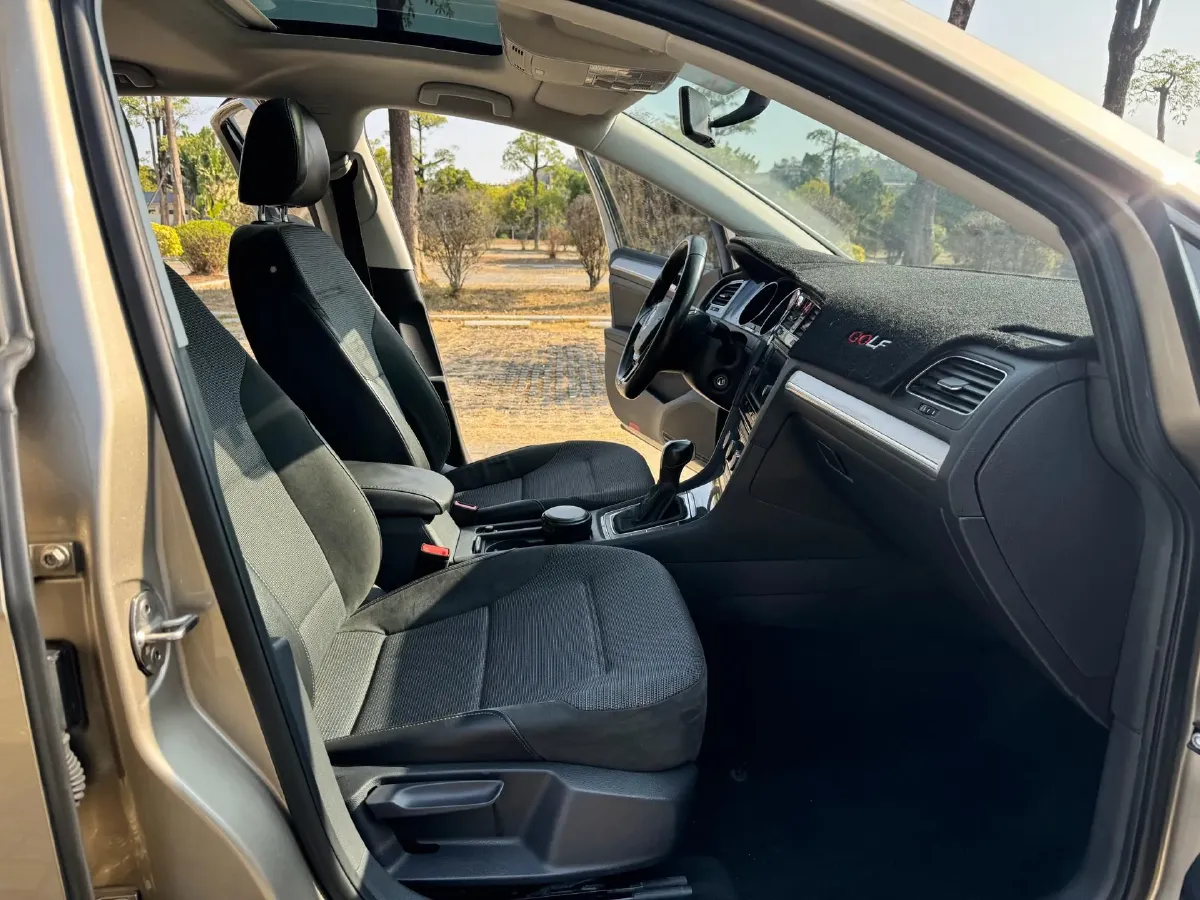 2018 Volkswagen Golf 1.4T 131HP L4 7DCT,autocango,china used car exporter,china ev exporter,chinese used car exporter,chinese used ev exporter