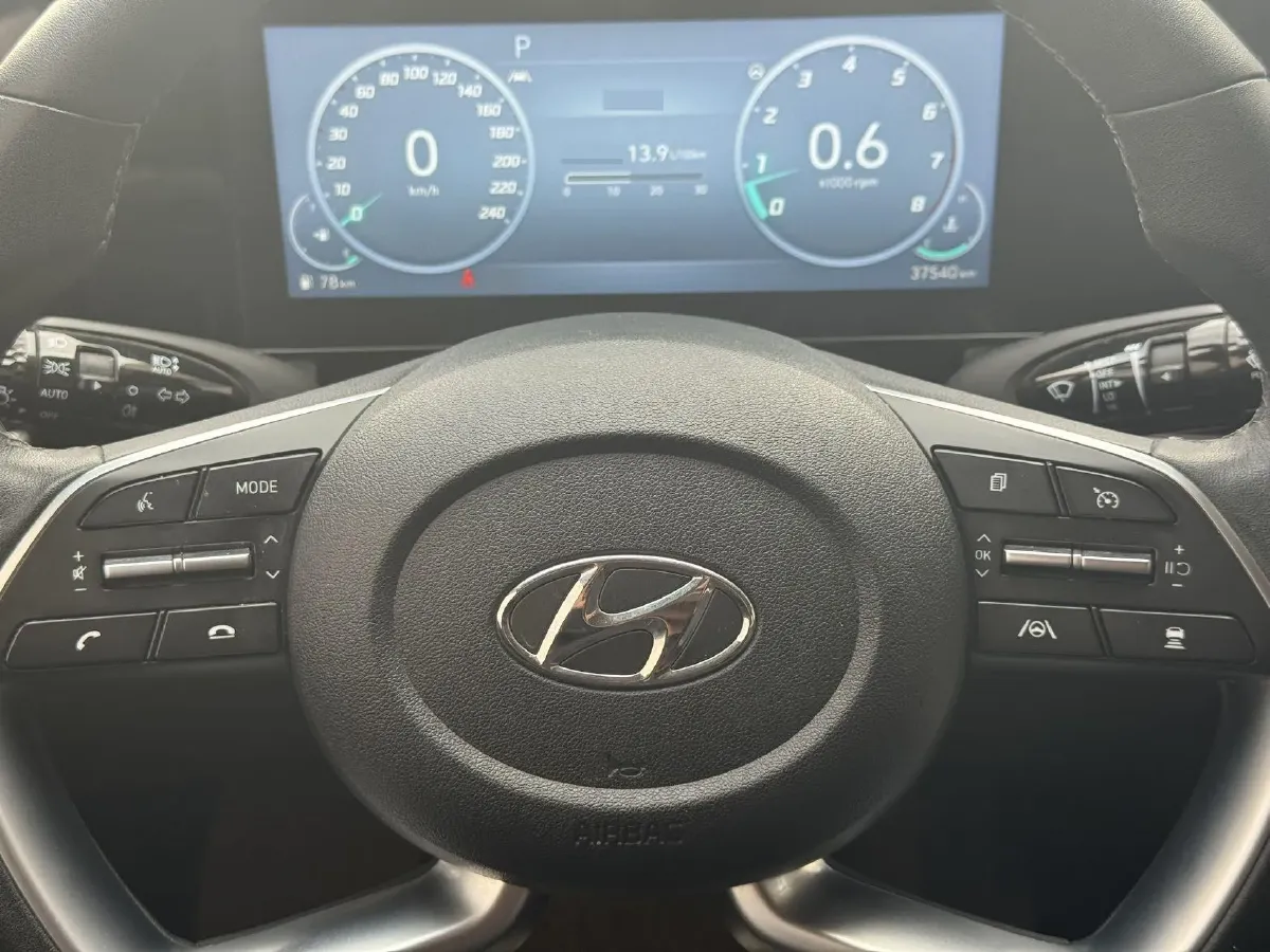 2021 Hyundai Elantra 1.5L 115HP L4 CVT,autocango,china used car exporter,china ev exporter,chinese used car exporter,chinese used ev exporter