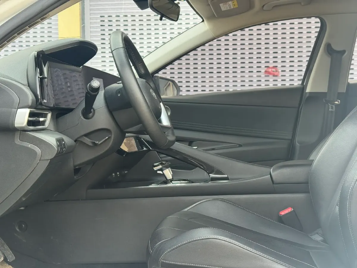 2021 Hyundai Elantra 1.5L 115HP L4 CVT,autocango,china used car exporter,china ev exporter,chinese used car exporter,chinese used ev exporter