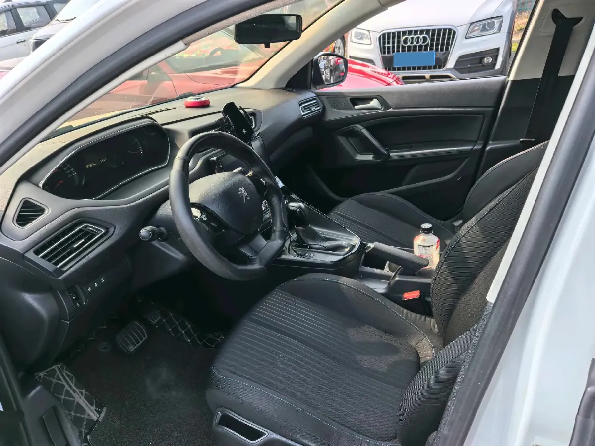 2016 Peugeot 308 1.6L 117HP L4 6AT,autocango,china used car exporter,china ev exporter,chinese used car exporter,chinese used ev exporter
