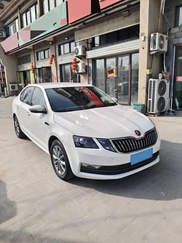 2020 Skoda Octavia 1.2T 116HP L4 7DCT,autocango,china used car exporter,china ev exporter,chinese used car exporter,chinese used ev exporter