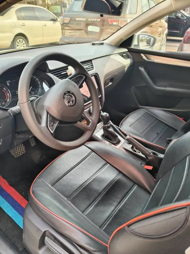 2020 Skoda Octavia 1.2T 116HP L4 7DCT,autocango,china used car exporter,china ev exporter,chinese used car exporter,chinese used ev exporter