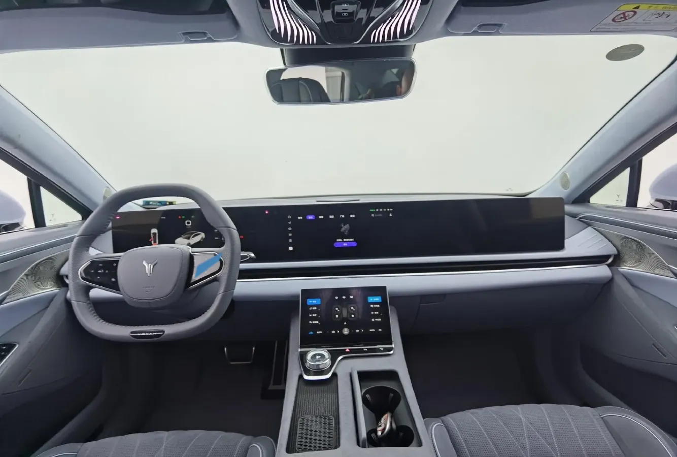 2023 Voyah ZhuiGuang BEV 82.11KWH,autocango,china used car exporter,china ev exporter,chinese used car exporter,chinese used ev exporter