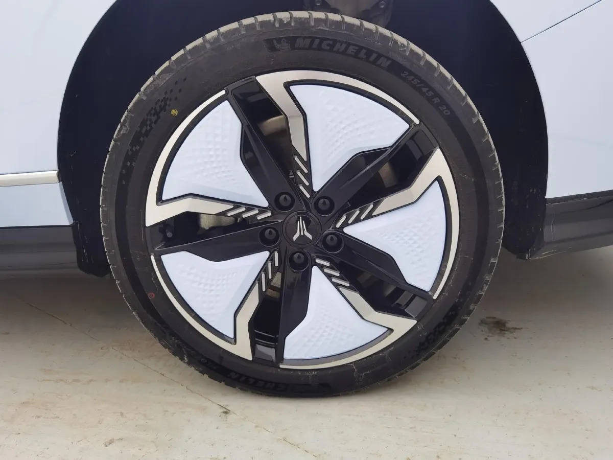 2023 Voyah ZhuiGuang BEV 82.11KWH,autocango,china used car exporter,china ev exporter,chinese used car exporter,chinese used ev exporter