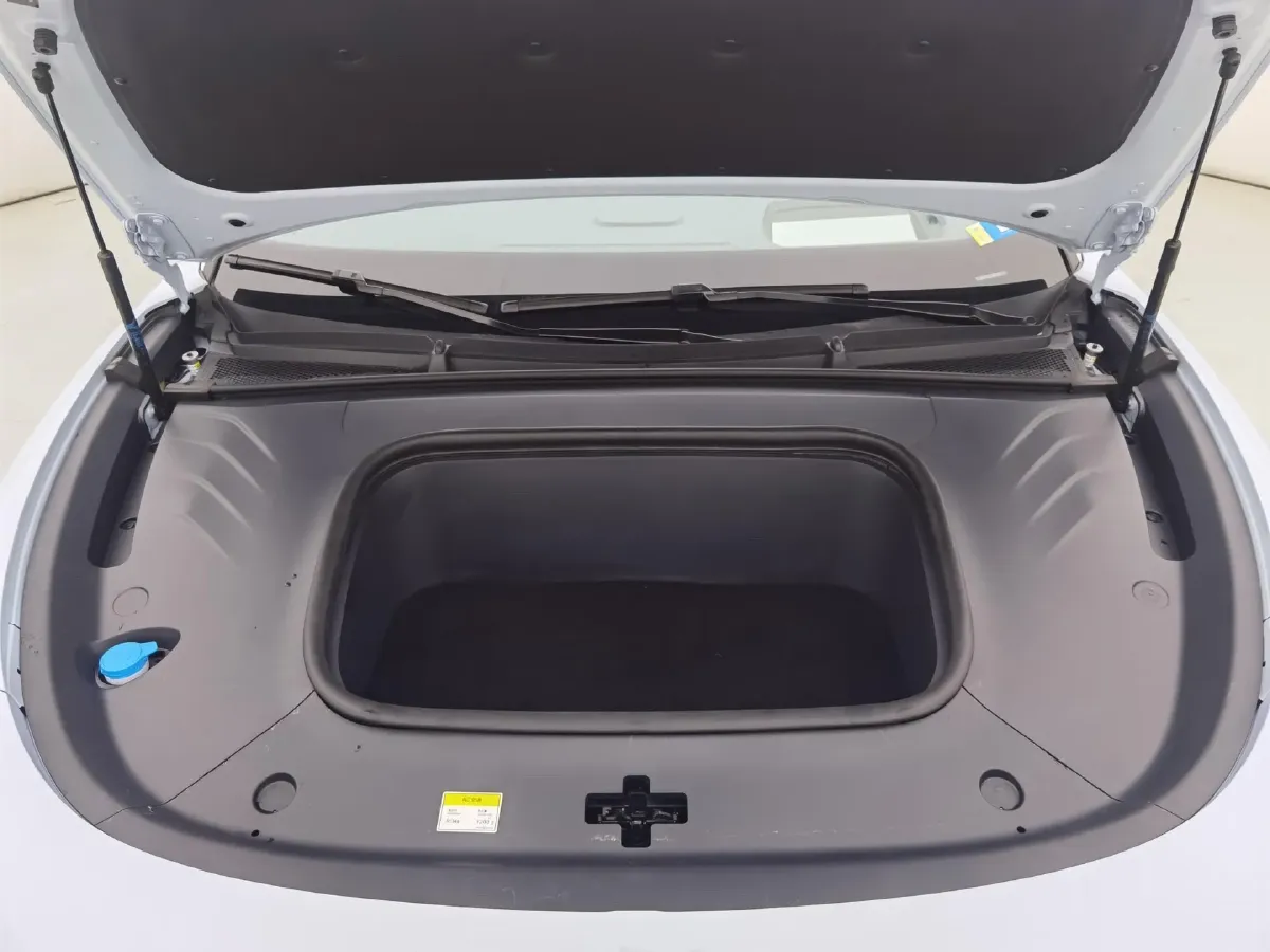 2023 Voyah ZhuiGuang BEV 82.11KWH,autocango,china used car exporter,china ev exporter,chinese used car exporter,chinese used ev exporter