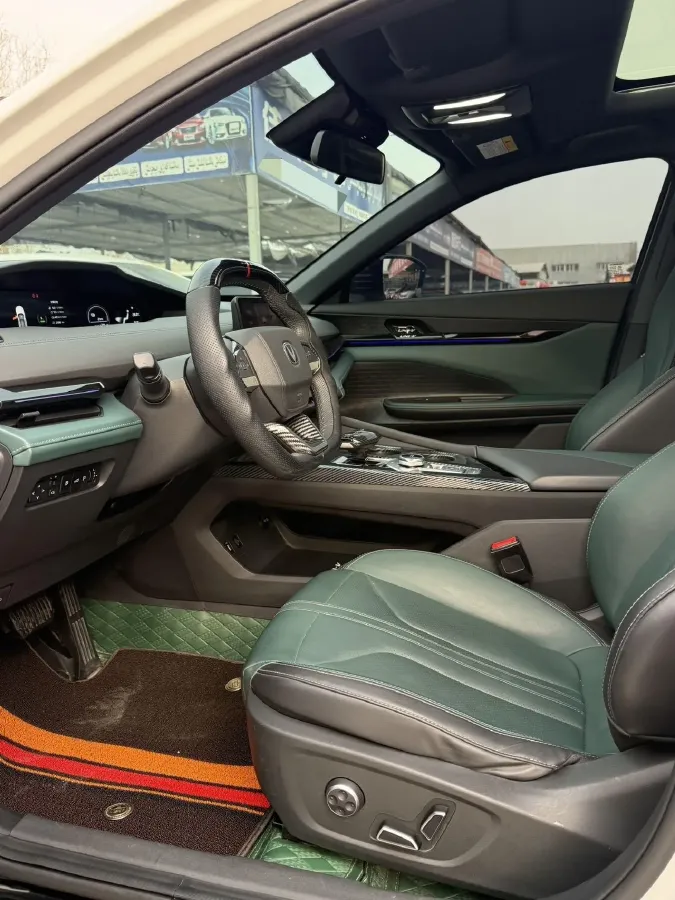 2024 ChangAn UNI-V iDD 1.5L 110HP L4 E-CVT PHEV 18.99KWH,autocango,china used car exporter,china ev exporter,chinese used car exporter,chinese used ev exporter