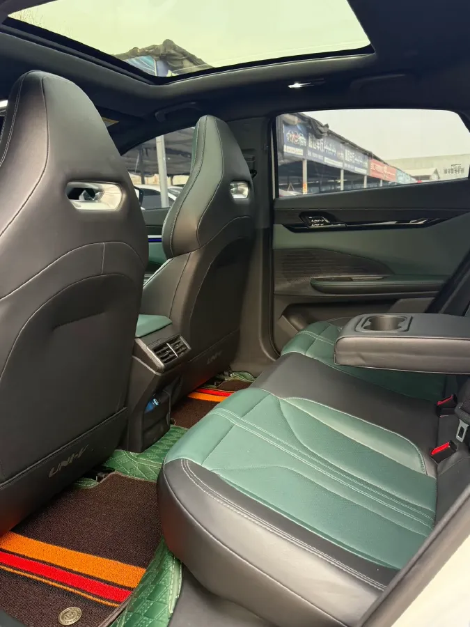 2024 ChangAn UNI-V iDD 1.5L 110HP L4 E-CVT PHEV 18.99KWH,autocango,china used car exporter,china ev exporter,chinese used car exporter,chinese used ev exporter