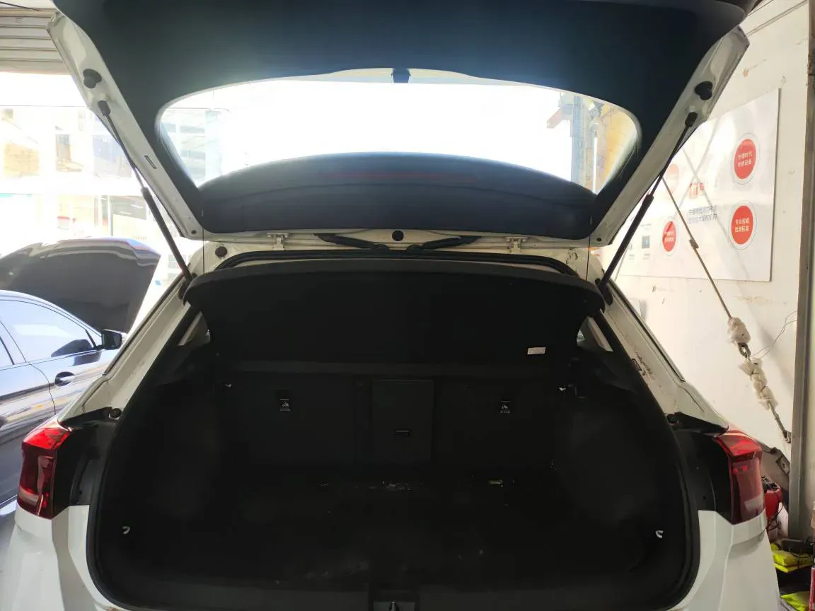 2022 Volkswagen T-Roc 1.4T 150HP L4 7DCT,autocango,china used car exporter,china ev exporter,chinese used car exporter,chinese used ev exporter