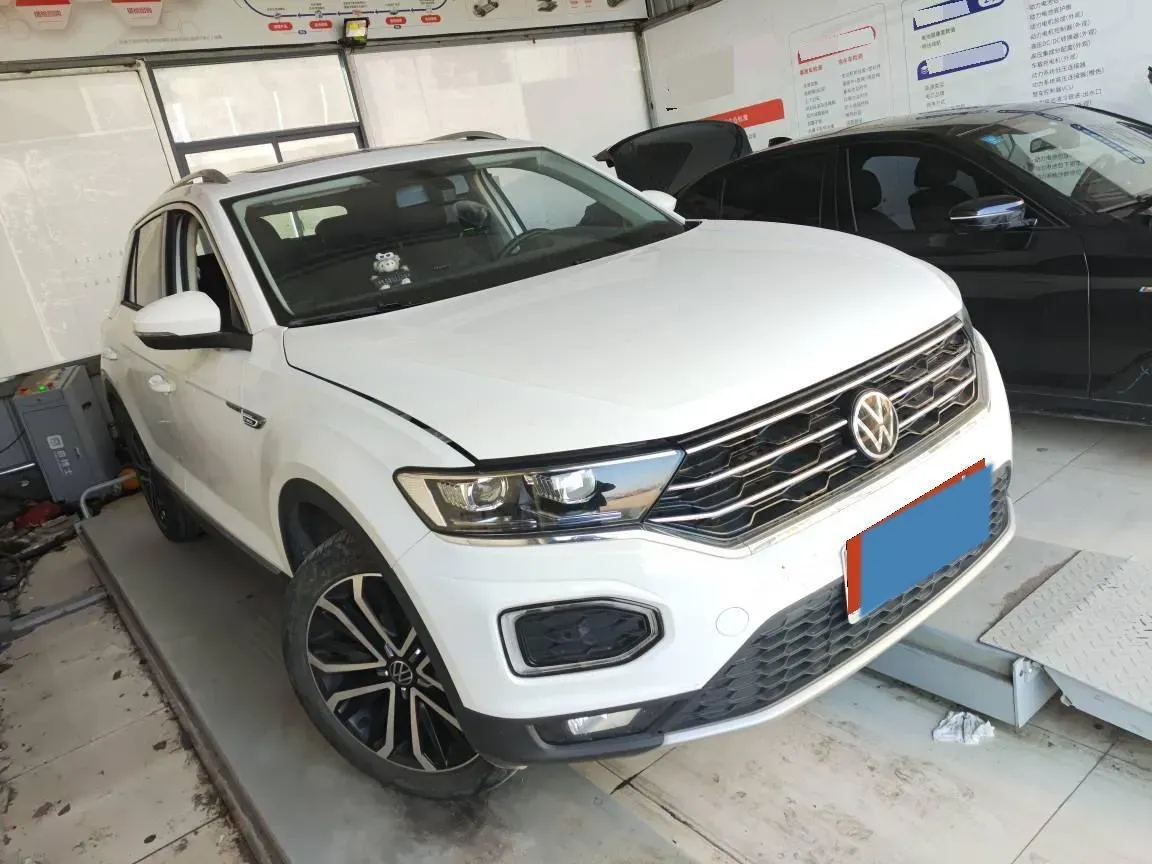 2022 Volkswagen T-Roc 1.4T 150HP L4 7DCT,autocango,china used car exporter,china ev exporter,chinese used car exporter,chinese used ev exporter