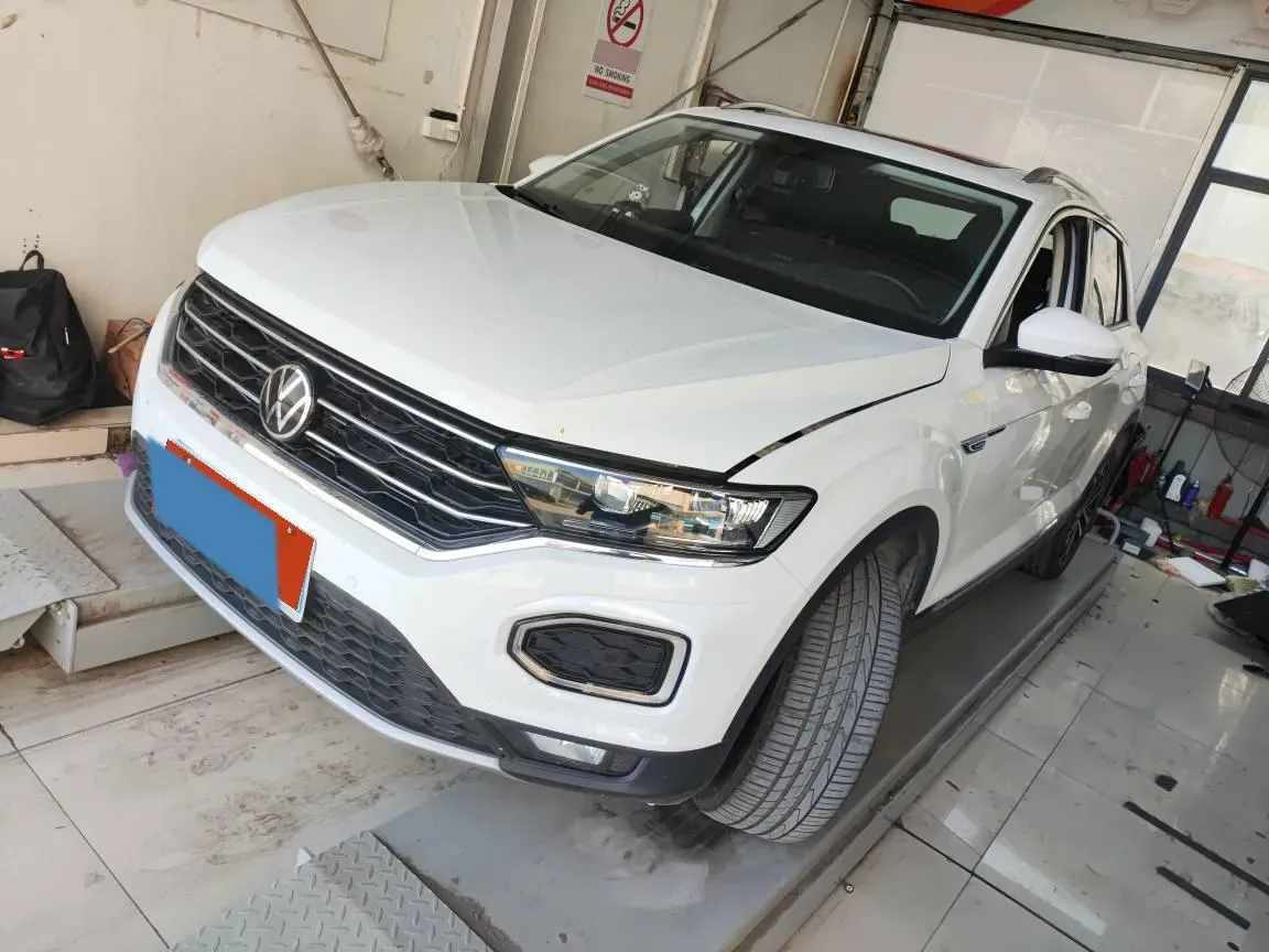2022 Volkswagen T-Roc 1.4T 150HP L4 7DCT,autocango,china used car exporter,china ev exporter,chinese used car exporter,chinese used ev exporter