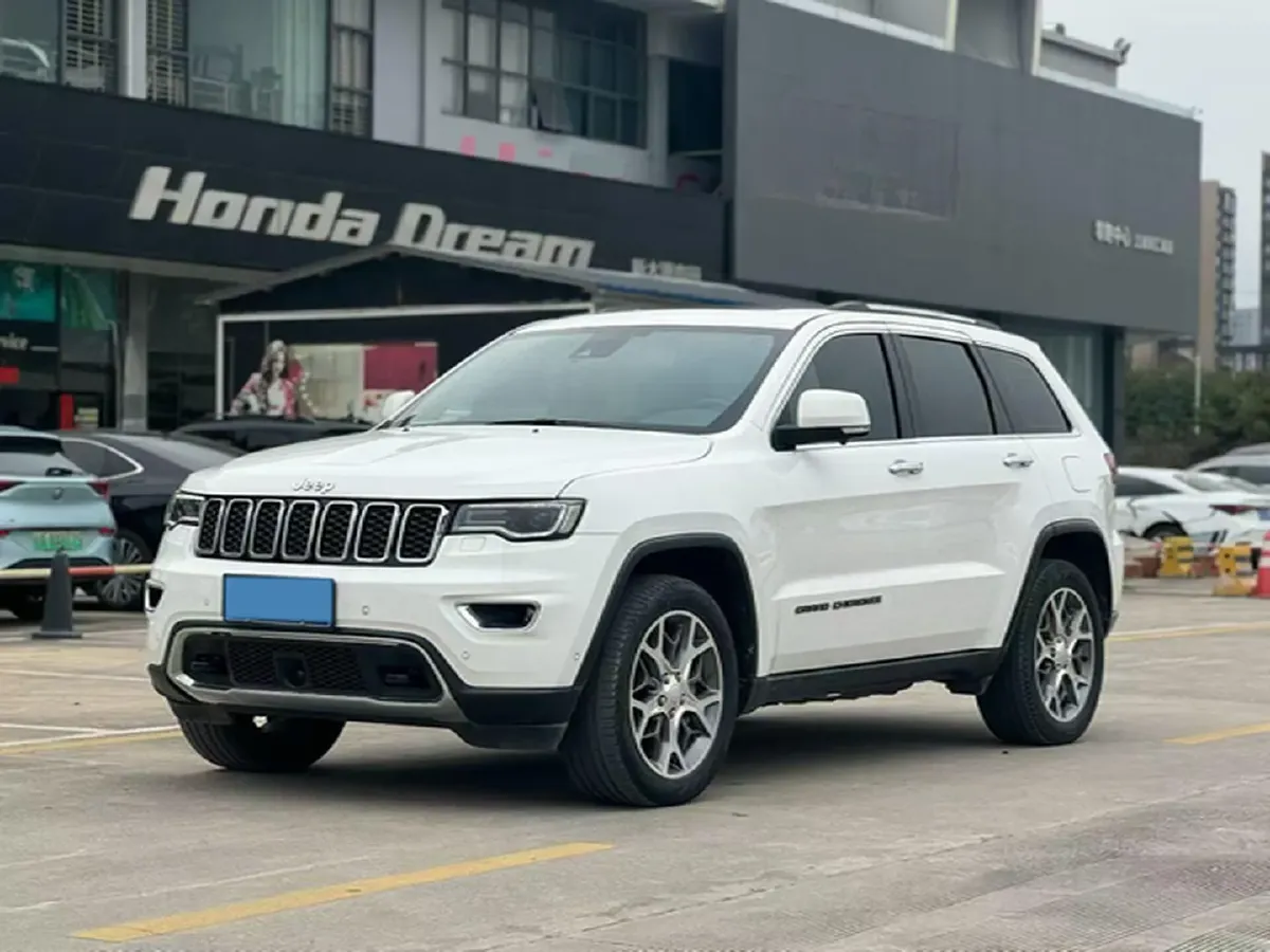 2021 Jeep Grand Cherokee 3.0L 234HP V6 8AT,autocango,china used car exporter,china ev exporter,chinese used car exporter,chinese used ev exporter