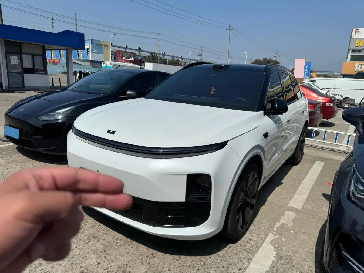 2024 Li L6 Range Extended 154HP L4 REEV 36.8KWH,autocango,china used car exporter,china ev exporter,chinese used car exporter,chinese used ev exporter
