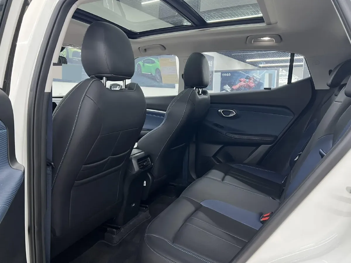 2025 GAC Trumpchi GS3 1.5T 177HP L4 7DCT,autocango,china used car exporter,china ev exporter,chinese used car exporter,chinese used ev exporter