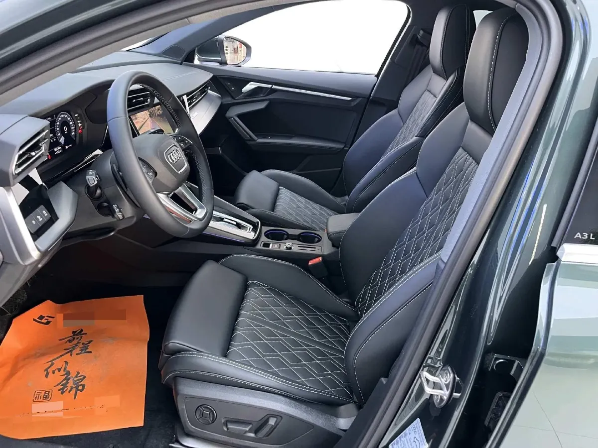 2025 Audi A3 1.5T 160HP L4 7DCT,autocango,china used car exporter,china ev exporter,chinese used car exporter,chinese used ev exporter