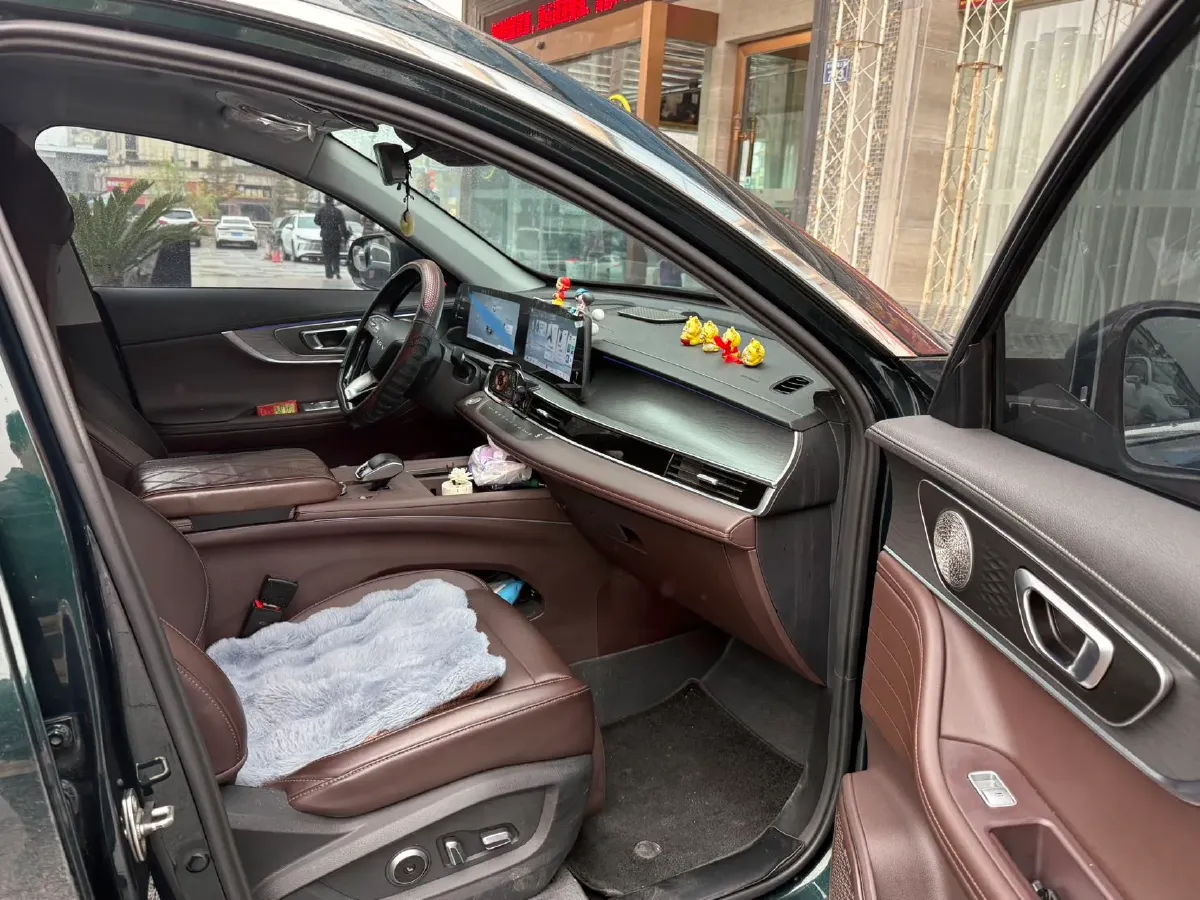 2024 Chery Tiggo 8 PRO 2.0T 254HP L4 7DCT,autocango,china used car exporter,china ev exporter,chinese used car exporter,chinese used ev exporter