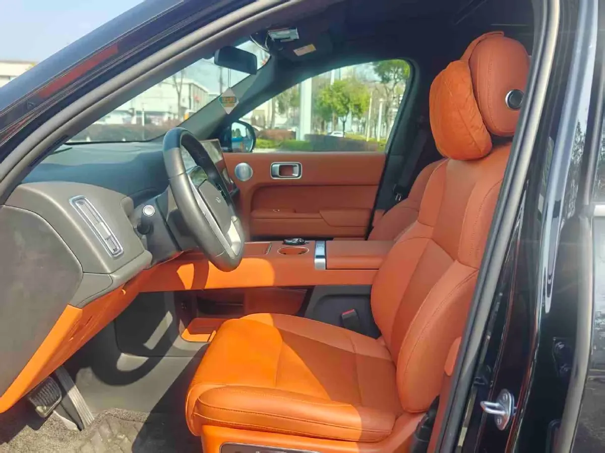 2024 Volvo S60 2.0T 197HP L4 7DCT,autocango,china used car exporter,china ev exporter,chinese used car exporter,chinese used ev exporter