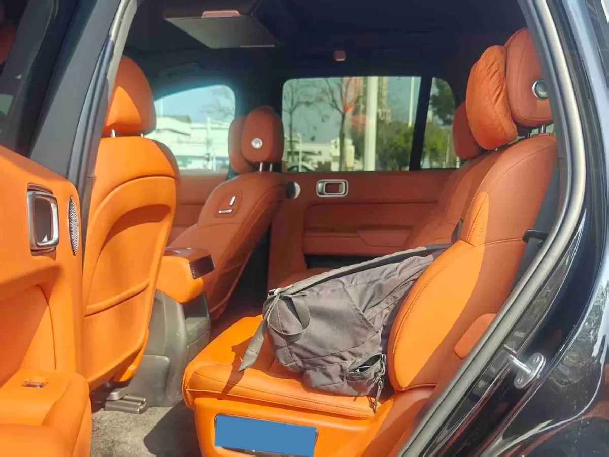 2024 Volvo S60 2.0T 197HP L4 7DCT,autocango,china used car exporter,china ev exporter,chinese used car exporter,chinese used ev exporter