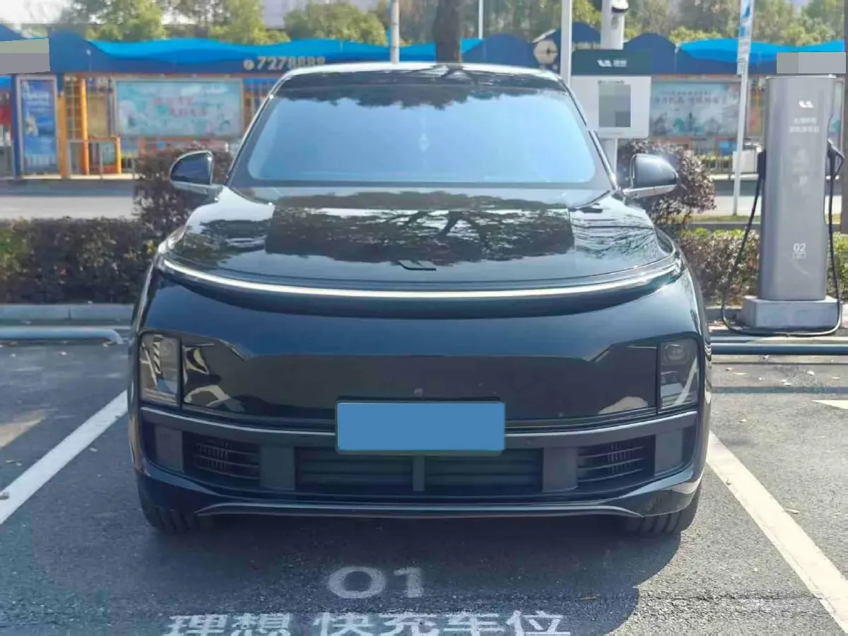 2024 Volvo S60 2.0T 197HP L4 7DCT,autocango,china used car exporter,china ev exporter,chinese used car exporter,chinese used ev exporter