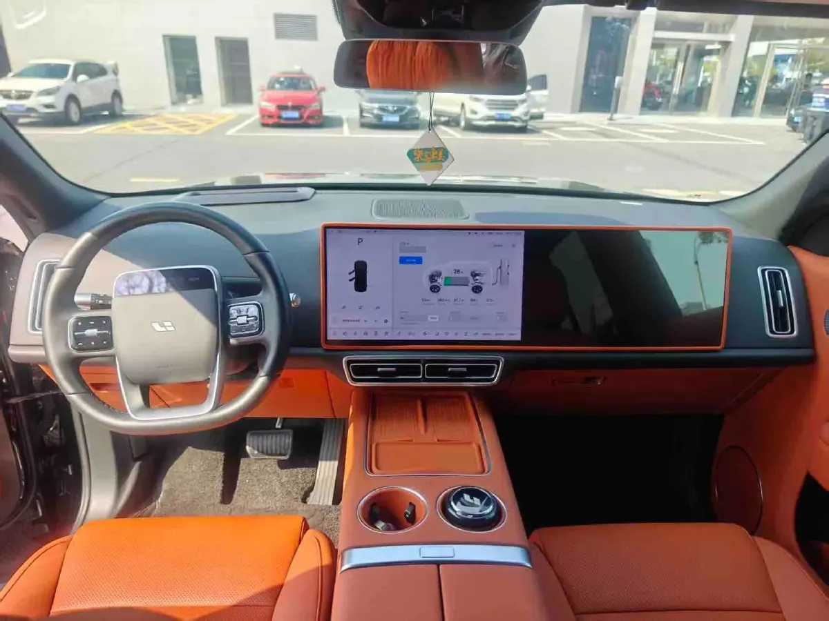 2024 Volvo S60 2.0T 197HP L4 7DCT,autocango,china used car exporter,china ev exporter,chinese used car exporter,chinese used ev exporter