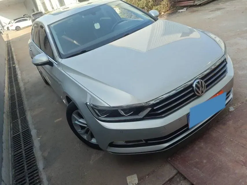 2019 Volkswagen Magotan 2.0T 186HP L4 7DCT,autocango,china used car exporter,china ev exporter,chinese used car exporter,chinese used ev exporter