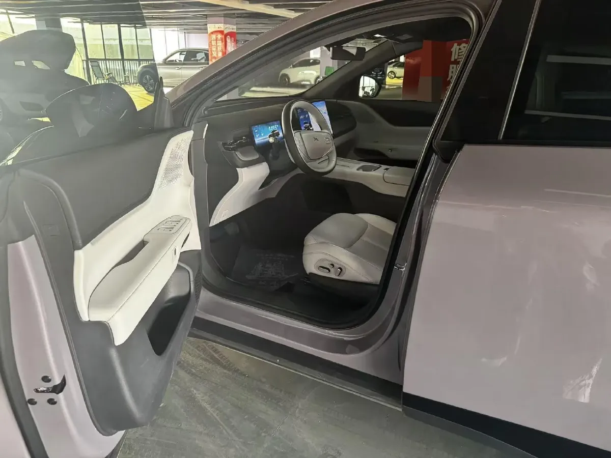2025 Xpeng G6 BEV 68.5KWH,autocango,china used car exporter,china ev exporter,chinese used car exporter,chinese used ev exporter