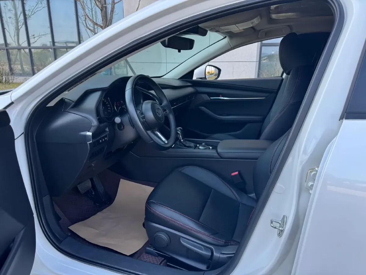 2022 Mazda 3 Axela 2.0L 158HP L4 6AT,autocango,china used car exporter,china ev exporter,chinese used car exporter,chinese used ev exporter