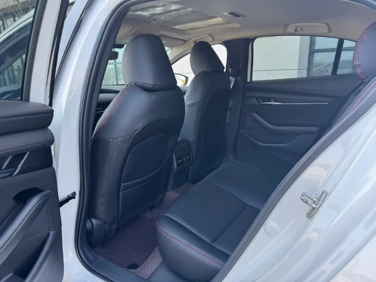 2022 Mazda 3 Axela 2.0L 158HP L4 6AT,autocango,china used car exporter,china ev exporter,chinese used car exporter,chinese used ev exporter