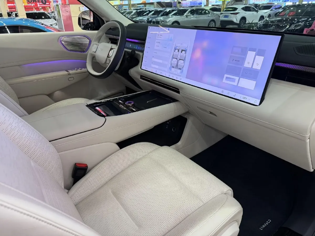 2025 LYNK&CO 900 2.0T 254HP L4 3DHT PHEV,autocango,china used car exporter,china ev exporter,chinese used car exporter,chinese used ev exporter