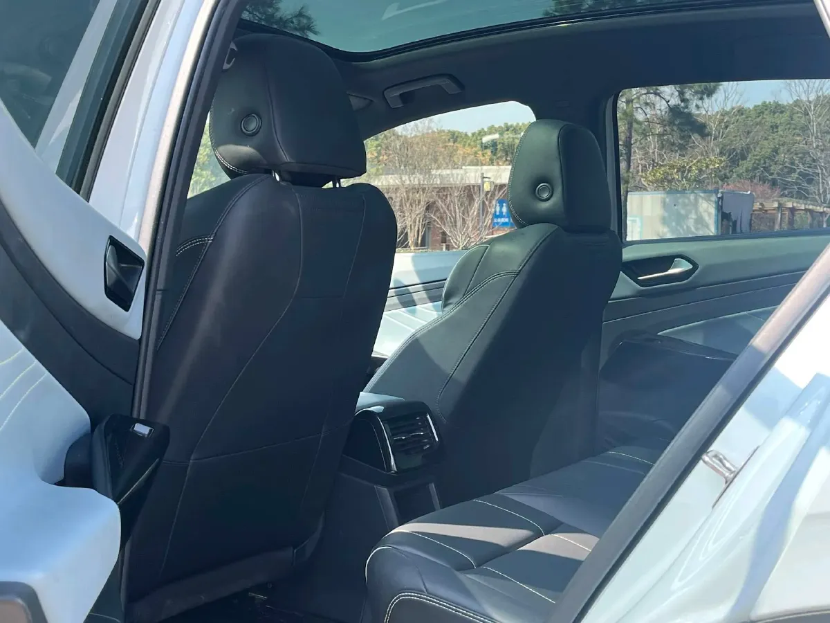 2023 Volkswagen ID.4 X BEV 52.8KWH,autocango,china used car exporter,china ev exporter,chinese used car exporter,chinese used ev exporter