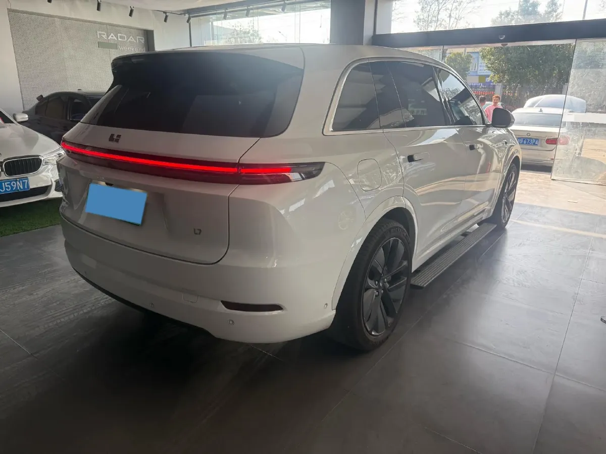 2024 Li L8 Range Extended 154HP REEV 52.3KWH,autocango,china used car exporter,china ev exporter,chinese used car exporter,chinese used ev exporter