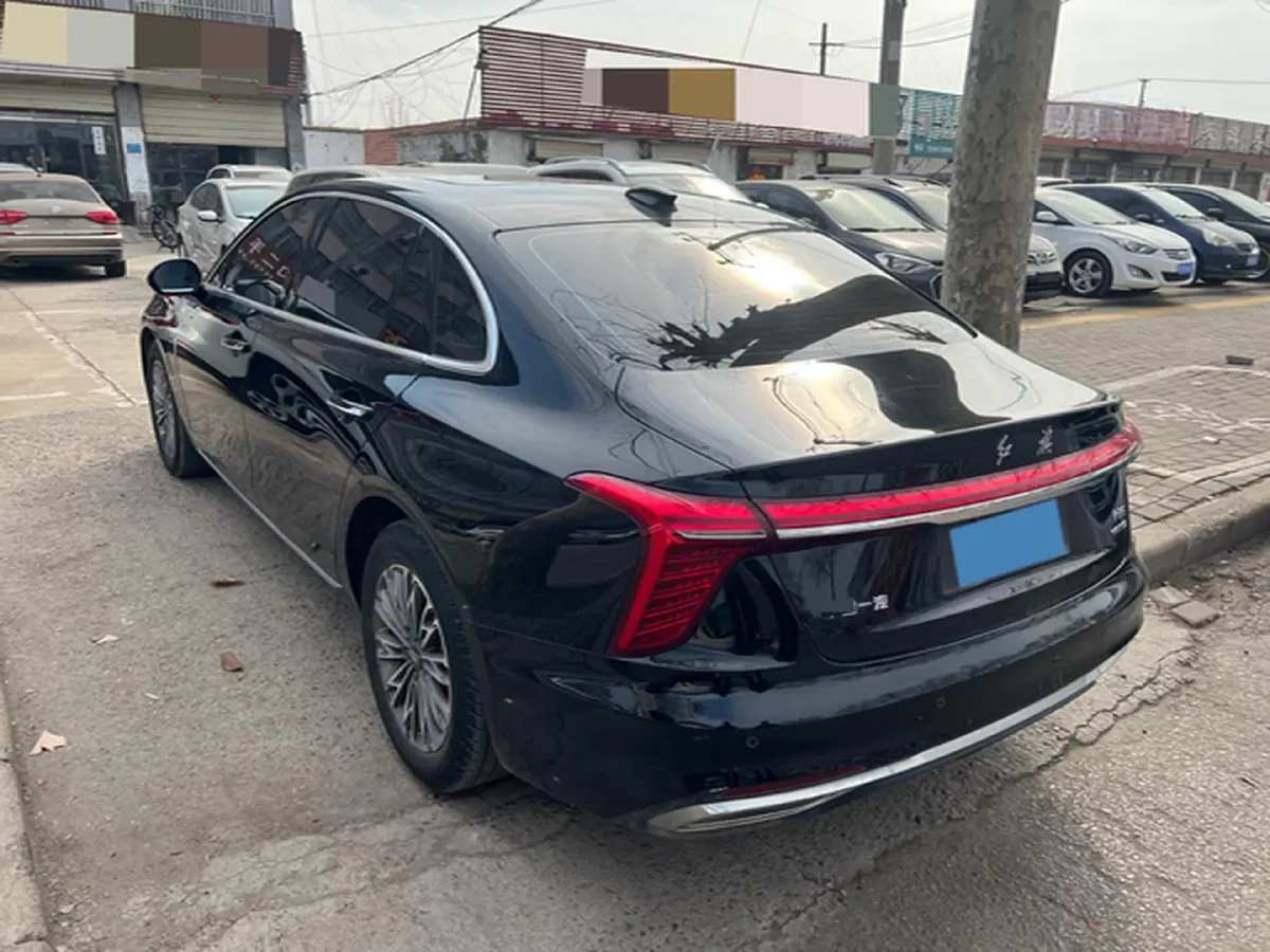 2023 HongQi H5 2.0T 224HP L4 8AT,autocango,china used car exporter,china ev exporter,chinese used car exporter,chinese used ev exporter