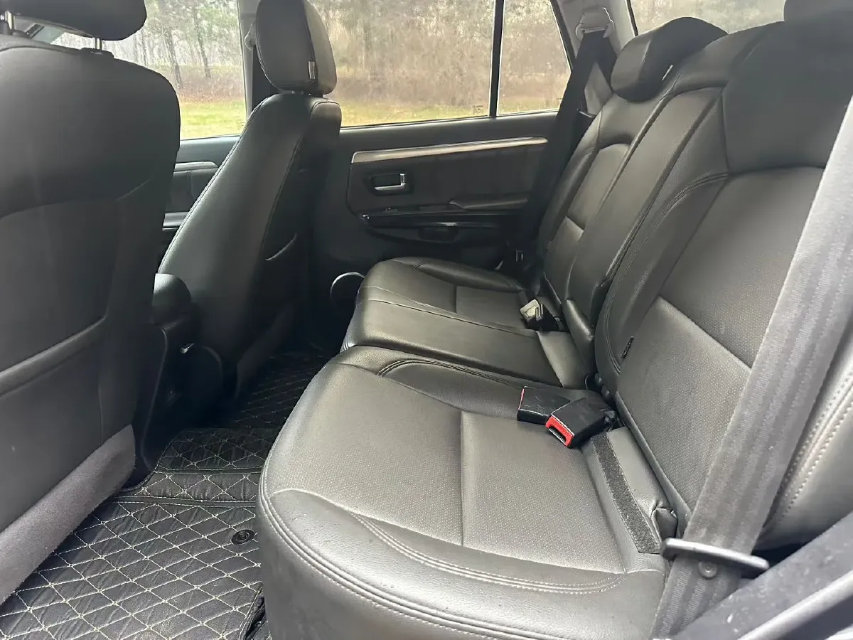 2018 Haval H5 Class 2.0T 190HP L4 6MT,autocango,china used car exporter,china ev exporter,chinese used car exporter,chinese used ev exporter